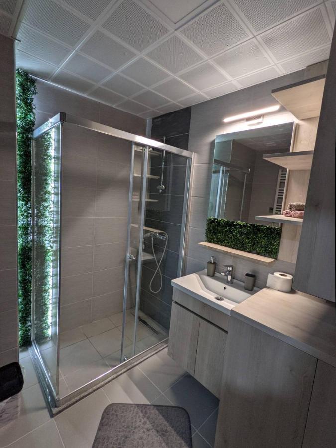Sky Side Luxury Condo Skopje Luaran gambar