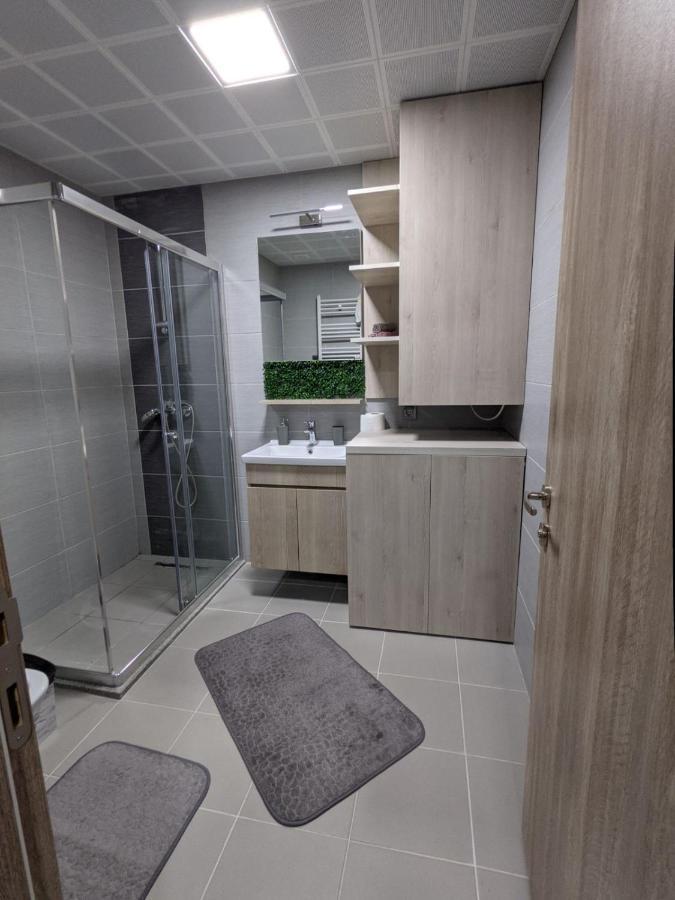 Sky Side Luxury Condo Skopje Luaran gambar